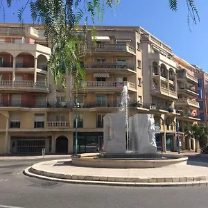 In Centro A Vicino Parcheggio Privato Incluso! Menton