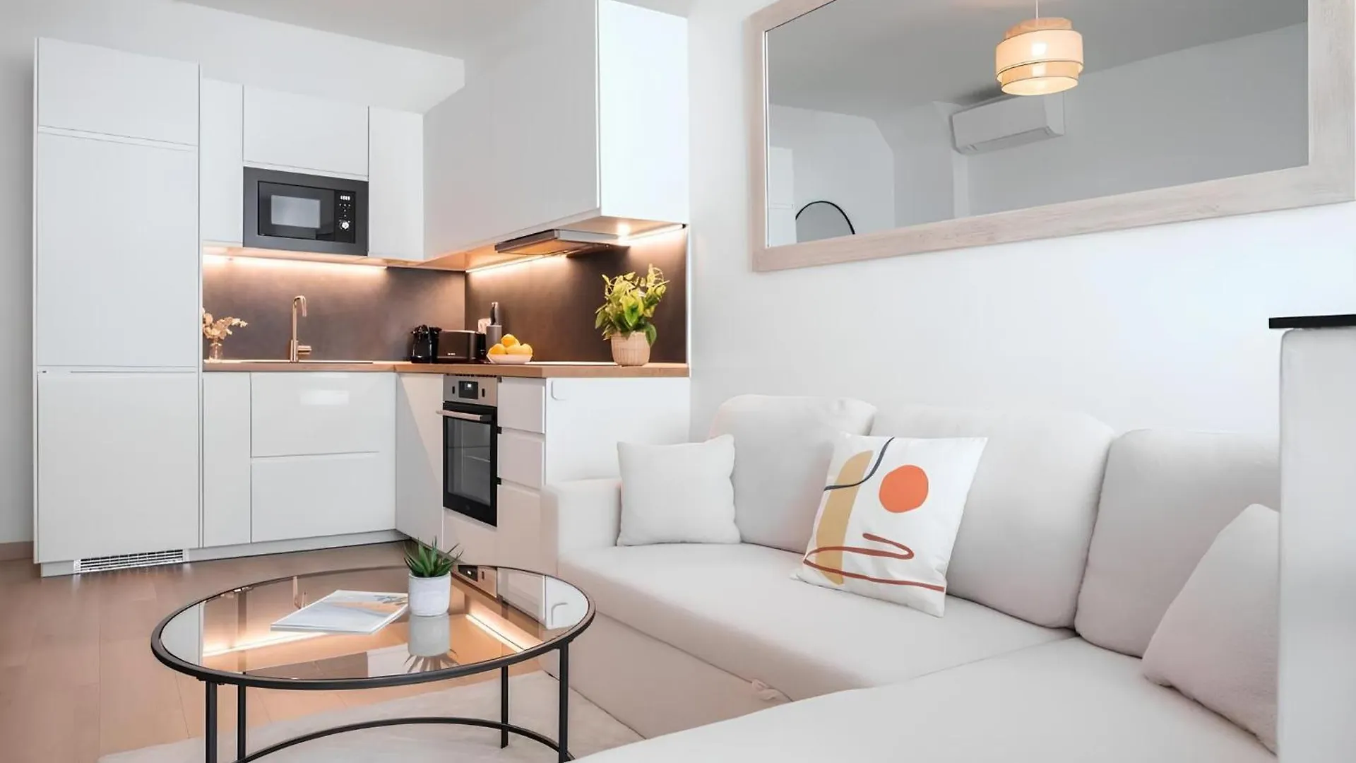 Cozy Appartement Plein Centre, Proche Gare/Plage contacts
