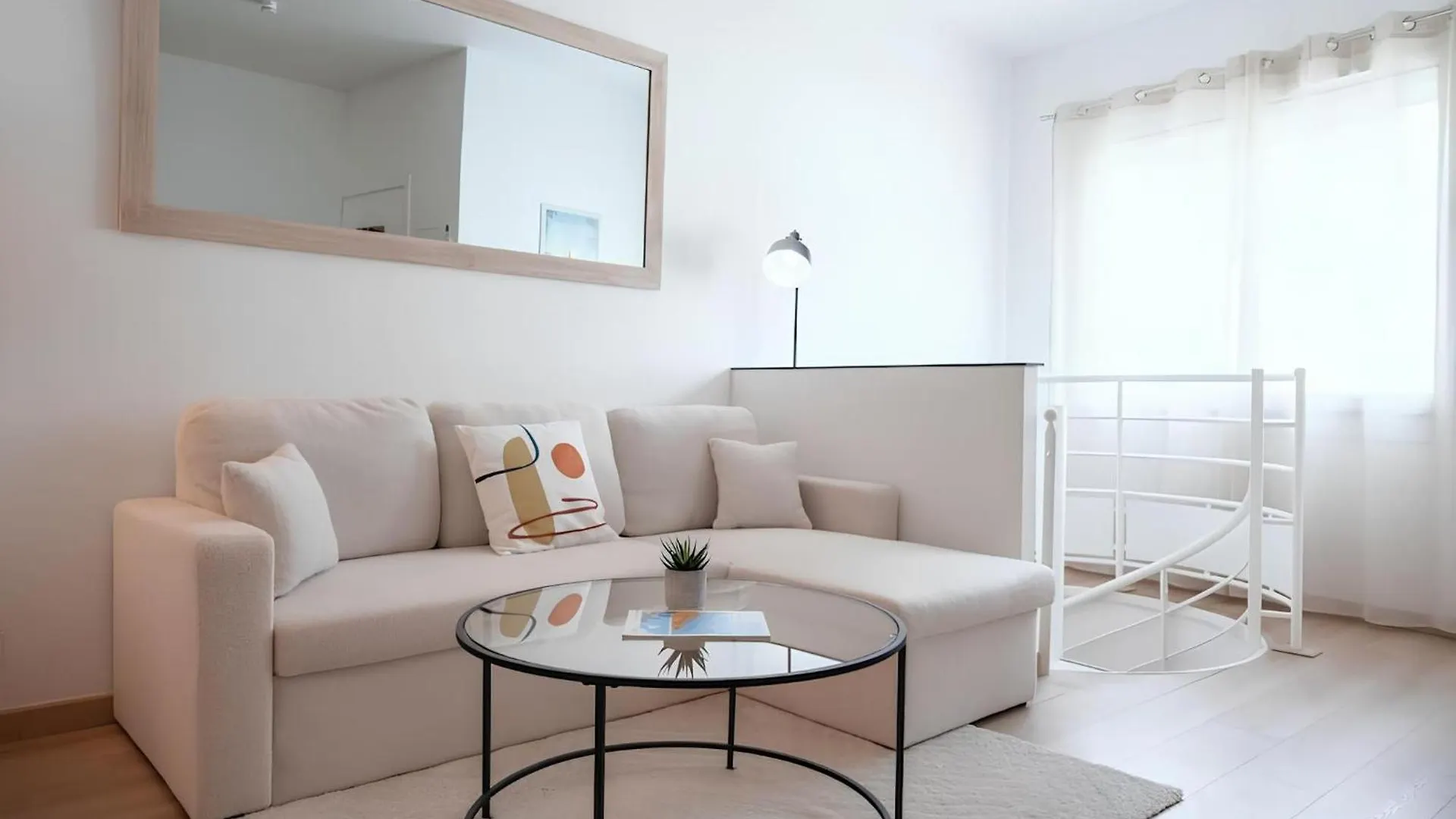 Apartment Cozy Appartement Plein Centre, Proche Gare/Plage Menton